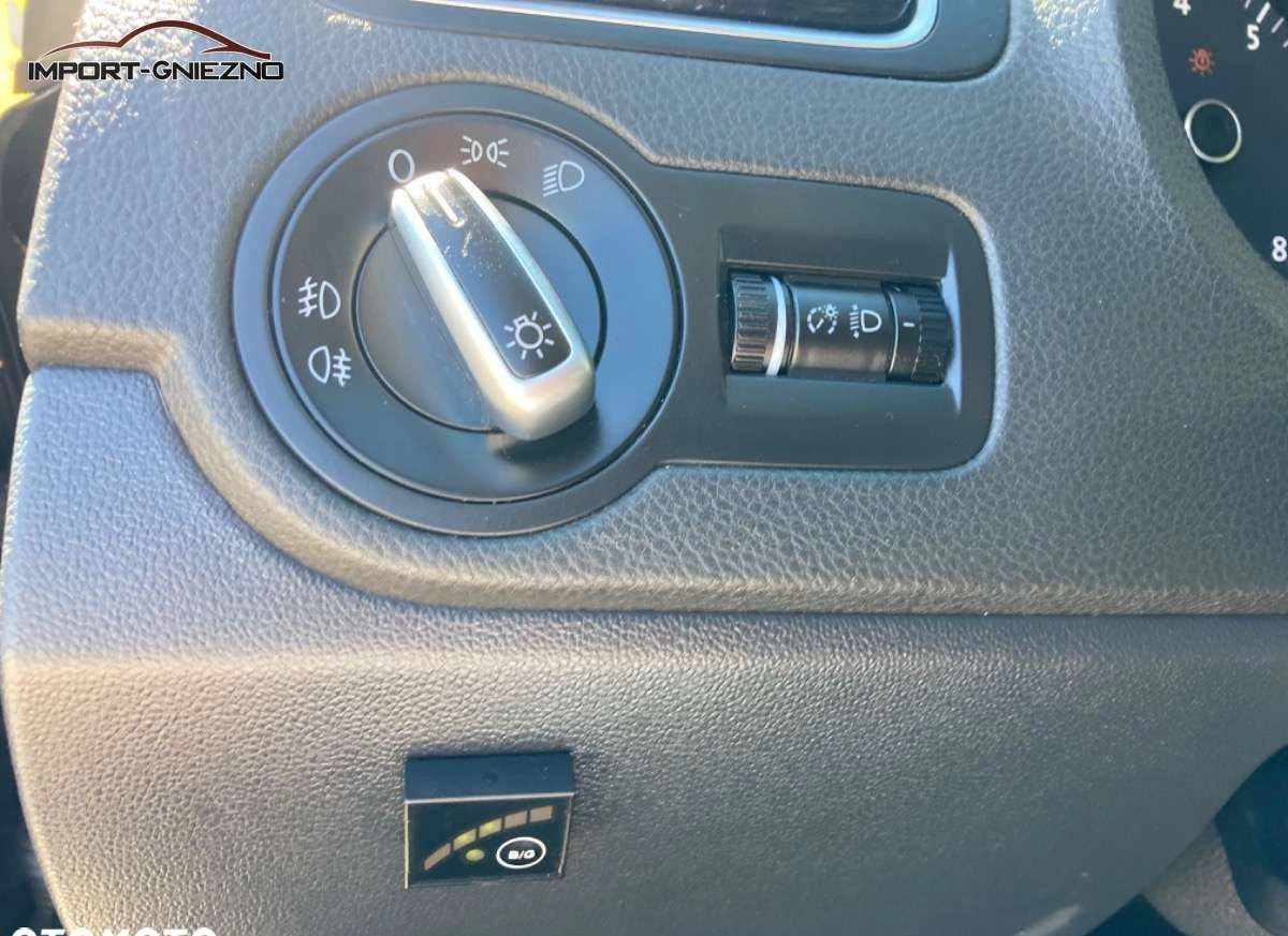 Volkswagen Polo cena 33900 przebieg: 128000, rok produkcji 2012 z Kłodawa małe 379